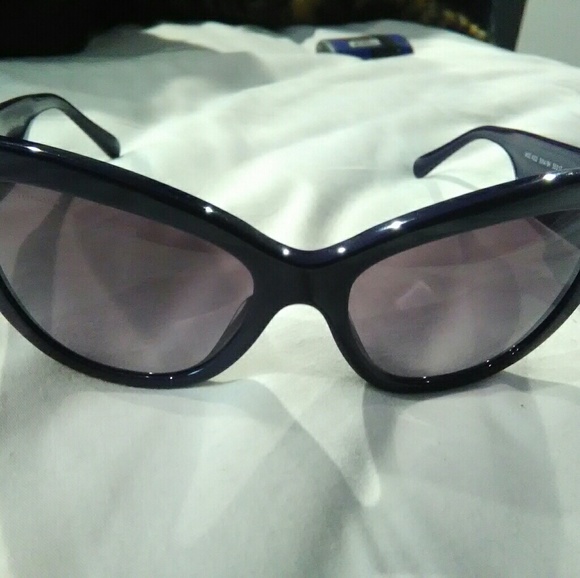 *NEW* VERSACE SUNGLASSES